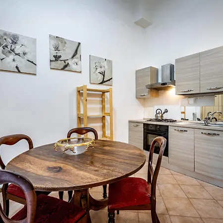 Yid With Little Garden Apartment