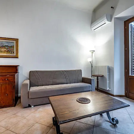 Apartment Yid With Little Garden