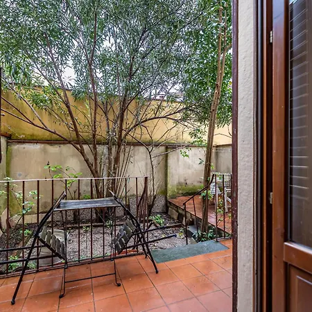Yid With Little Garden Apartment Florence